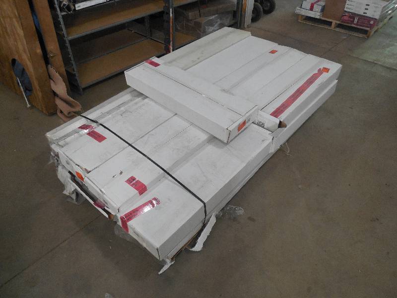 lot 56 image: PALLET LOT OF FLOORING