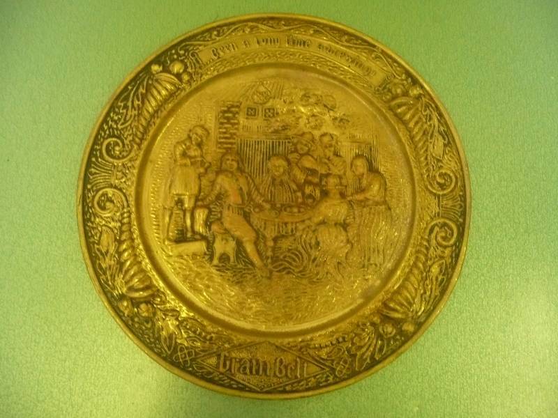 lot 23 image: Vintage Grain Belt Beer MetalBrass Wall Hanging Platters Round - See Pictures