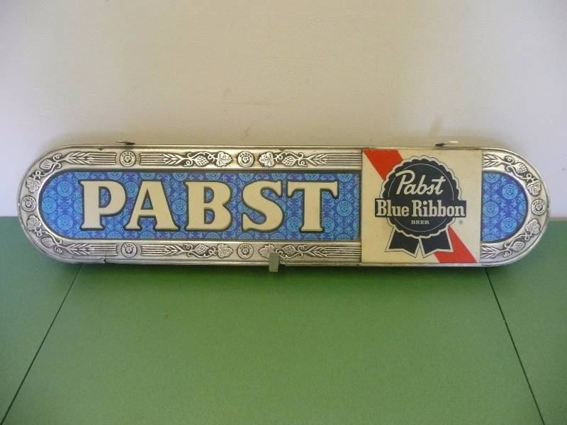 lot 40 image: Vintage Pabst SignLight (Will Need A New Light) In Ok Condition - Approx 38wide - 9high - See Pictures
