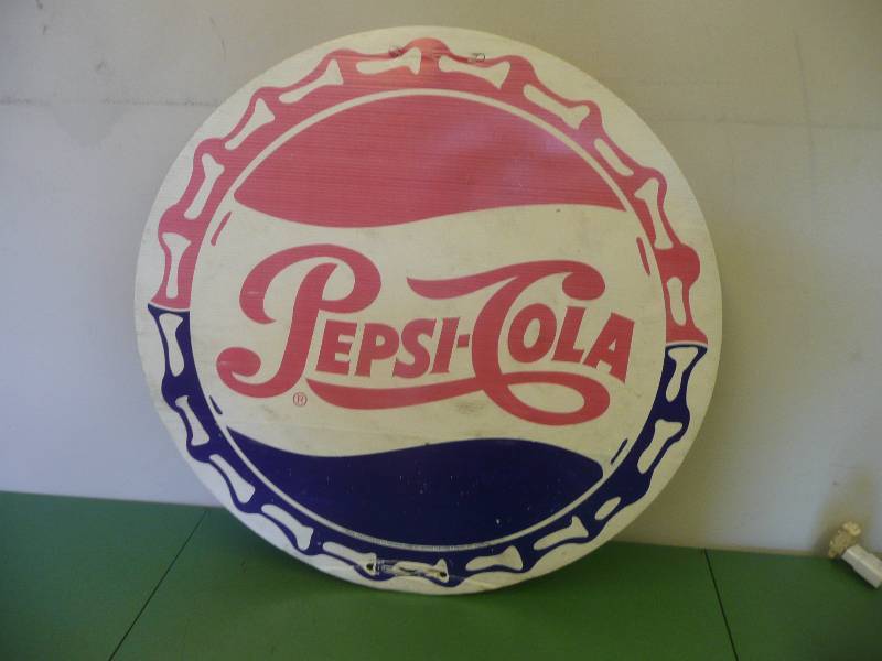 lot 49 image: Vintage Large Pepsi Corrugated Sign - See Pictures