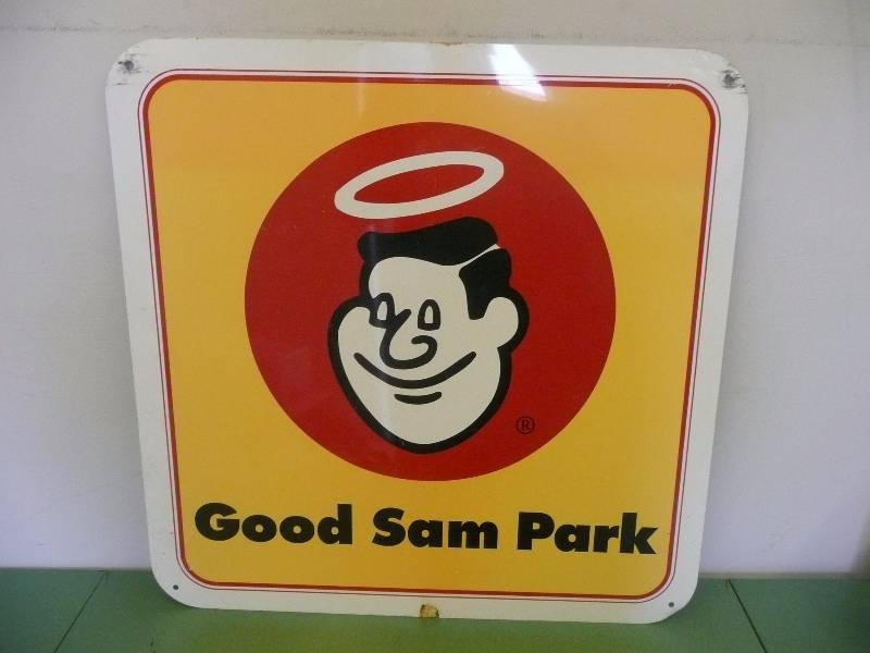 lot 50 image: Vintage Good Sam Park Metal Sign - Approx 24 by 24 - Good Condition - See Pictures