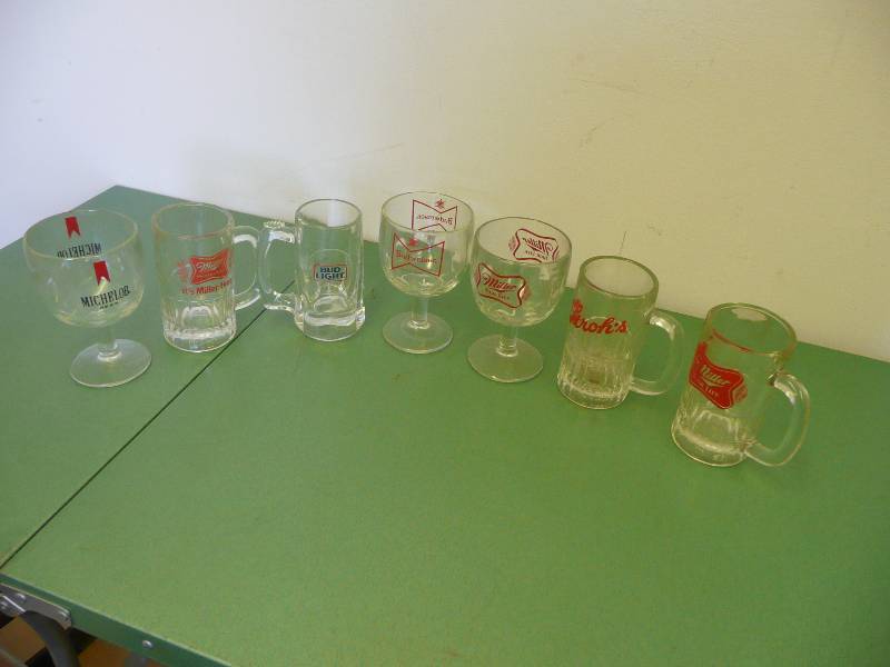 lot 54 image: Collection Of Various Vintage BeerBar Glasses - See Pictures