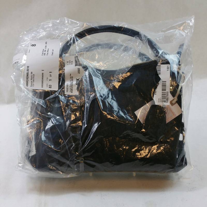 Jessica Simpson Ryanne Crossbody Bag  Black
