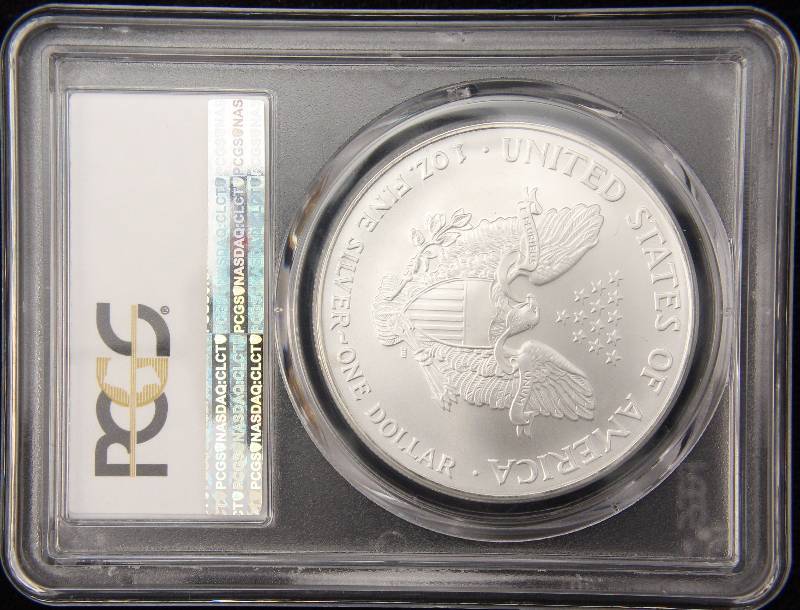 lot 22 image: 2007 AMERICAN SILVER EAGLE 1 TROY OZ. .999 FINE SILVER DOLLAR MS69 PCGS