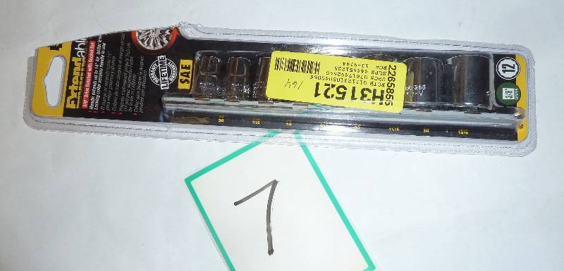 lot 7 image: 9 pc 38 sockets Stanley...