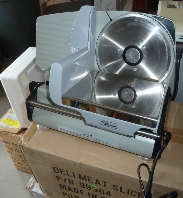 lot 10 image: Meat Slicer - like new return - tes...