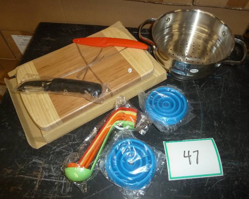 lot 47 image: bamboo cutting board, stainless str...