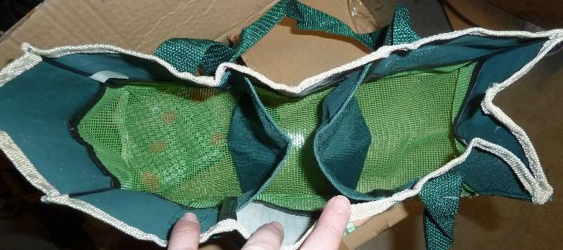 lot 134 image: 30 garden or craft tote bags...