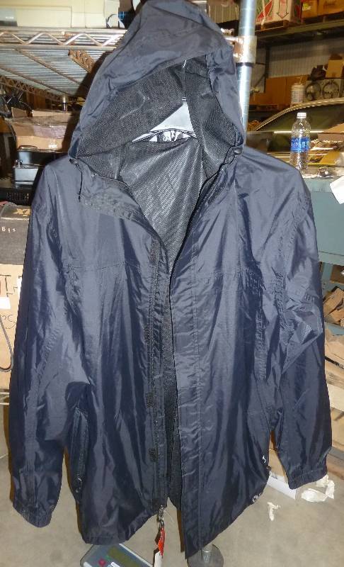 lot 140 image: Mens Large Guide Series mesh lined ...