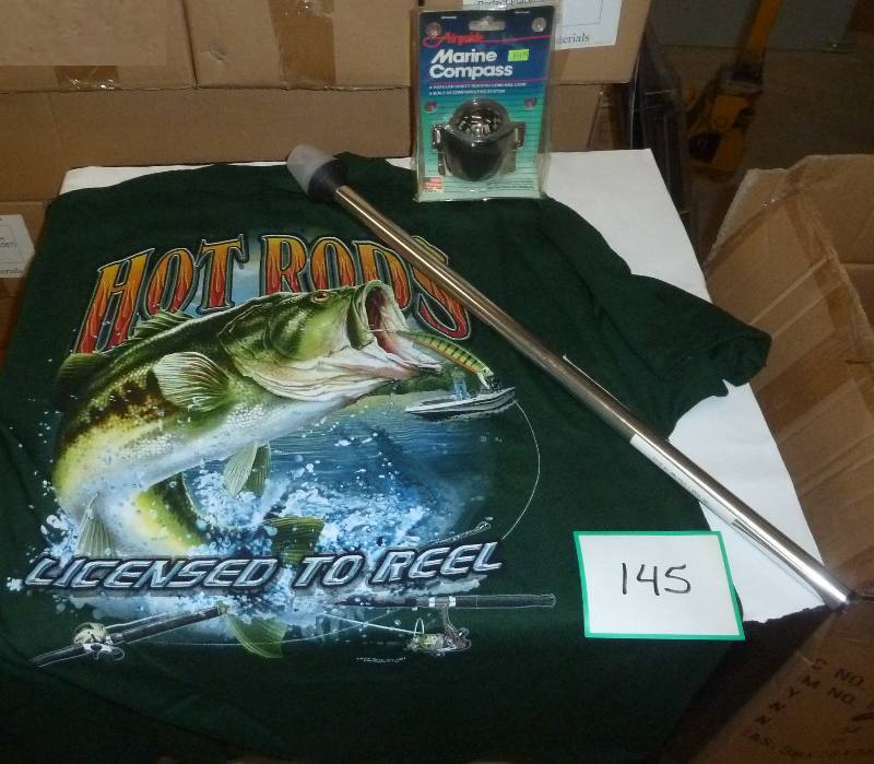 lot 145 image: New Mens XL tshirt, new boat light,...