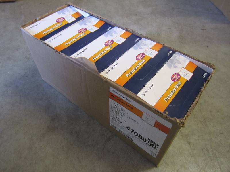 lot 5 image: Case of 500 (10 boxes of 50) Proced...