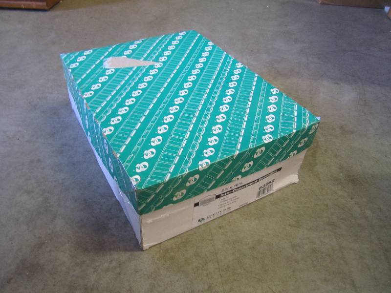 lot 8 image: Box of 500 4 12 x 10 38 Kraft in...