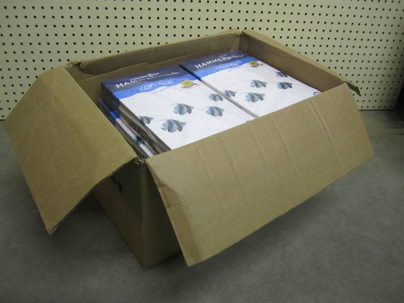 lot 34 image: Box of 5000 (10 reams of 500) print...