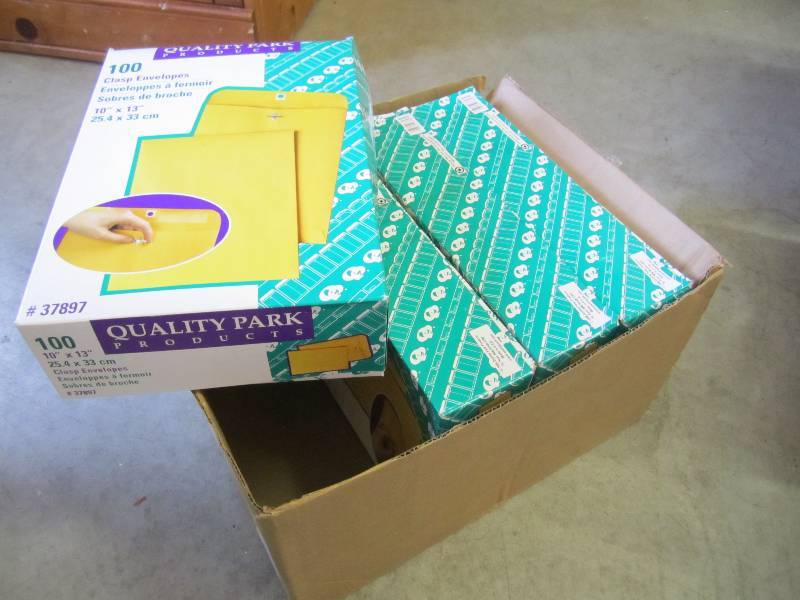 lot 55 image: 4 boxes of 100 10x13 clasp envelop...