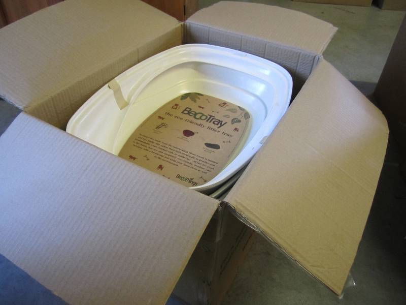 lot 60 image: Case of 5 becotray eco-friendly lit...