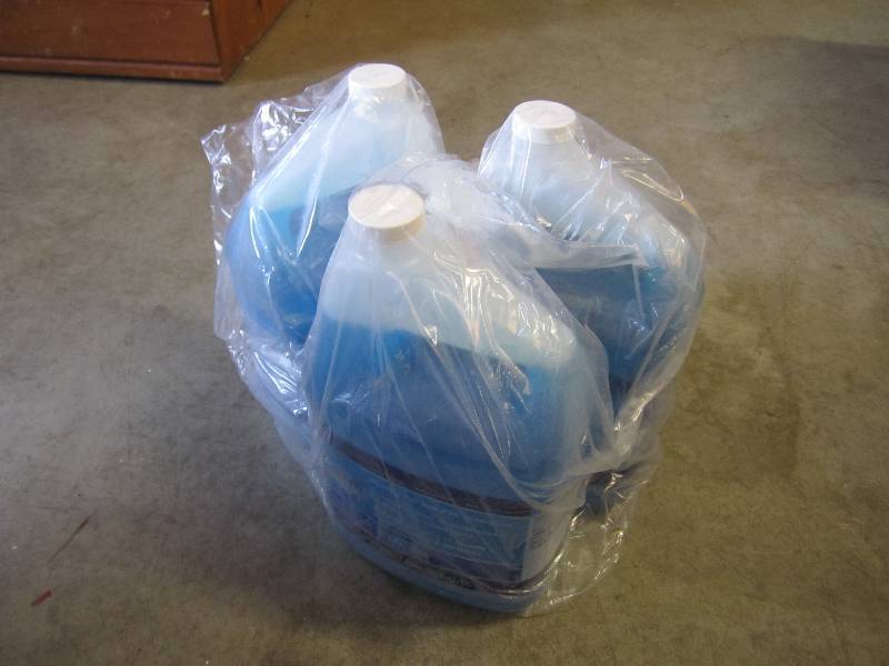 lot 62 image: 3 1-gallon jugs of Dawn professiona...