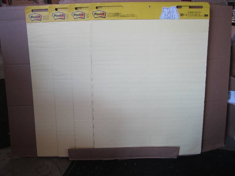 lot 84 image: Pack of 4 Post-It Easel Pads 30 she...