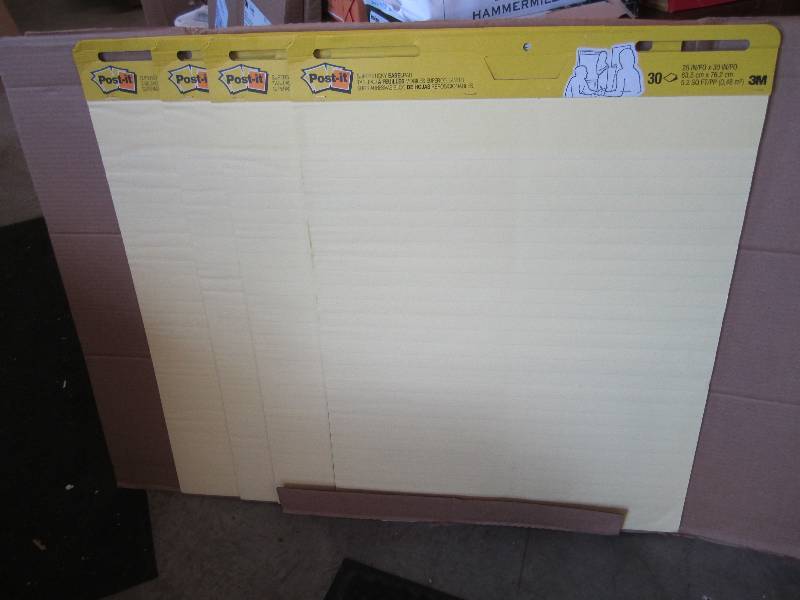 lot 87 image: Pack of 4 Post-It Easel Pads 30 she...