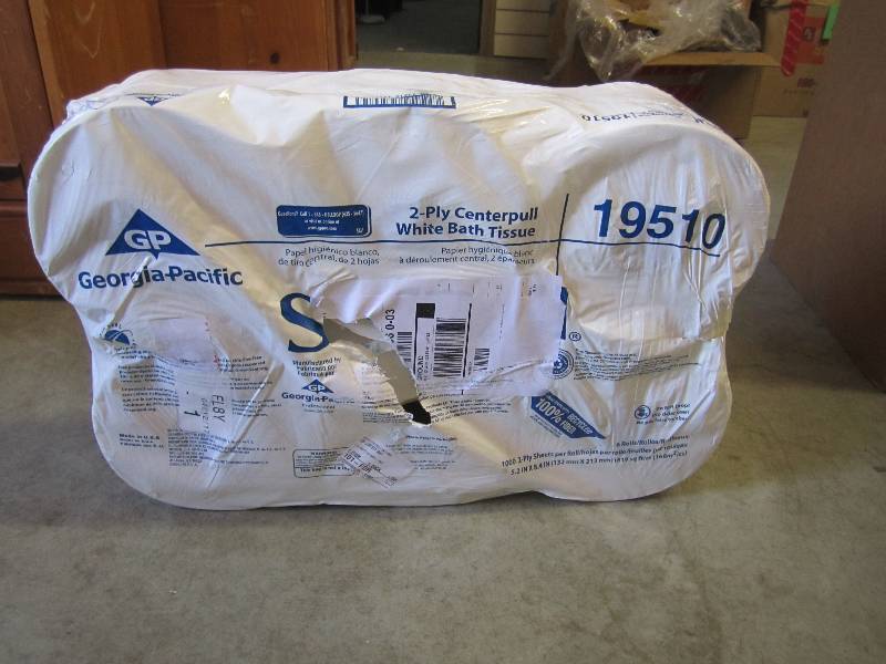 lot 98 image: Georgia Pacific 2-Ply centerpull wh...