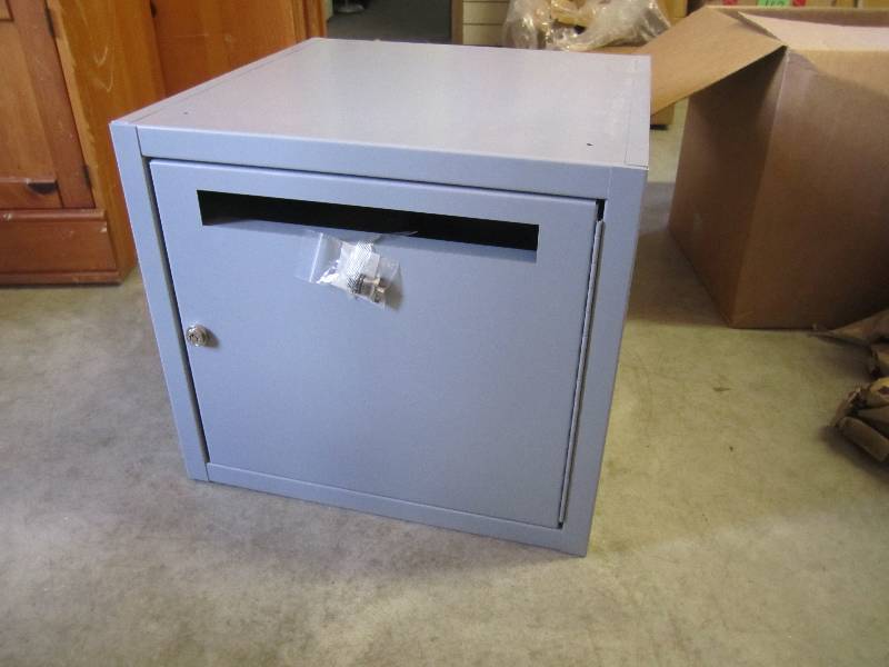 lot 109 image: Large Metal Locking Dropbox. 20x20x...