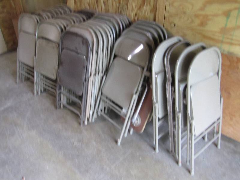 lot 121 image: Large lot of 48 metal folding chair...