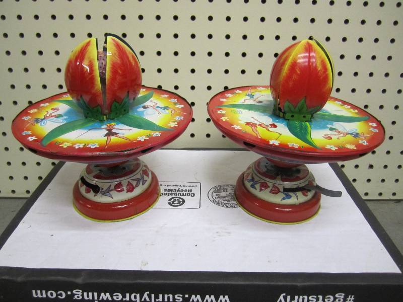 lot 142 image: Lot of 2 Vintage Metal Toys. J. Che...
