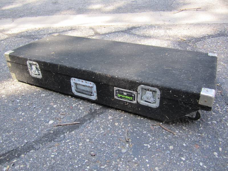 lot 160 image: Grundorf Utility Road Case with han...