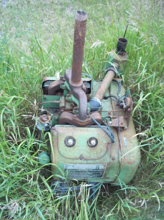 lot 4 image: Wisconsin Engine