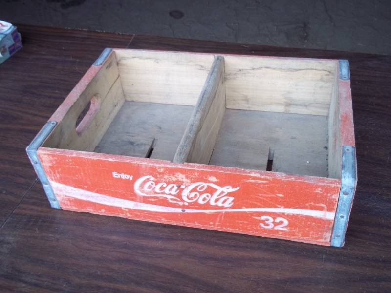 lot 50 image: Fergus Falls Coca Cola Wood Box