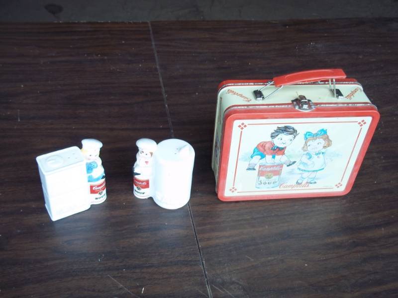 lot 53 image: Campbells Lunch Box, salt and pepper shakers set