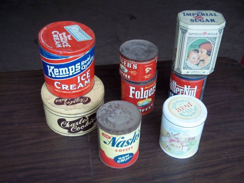 lot 55 image: Lot of Collectible tins including Kemps Ice Cream, Nash coffee, etc