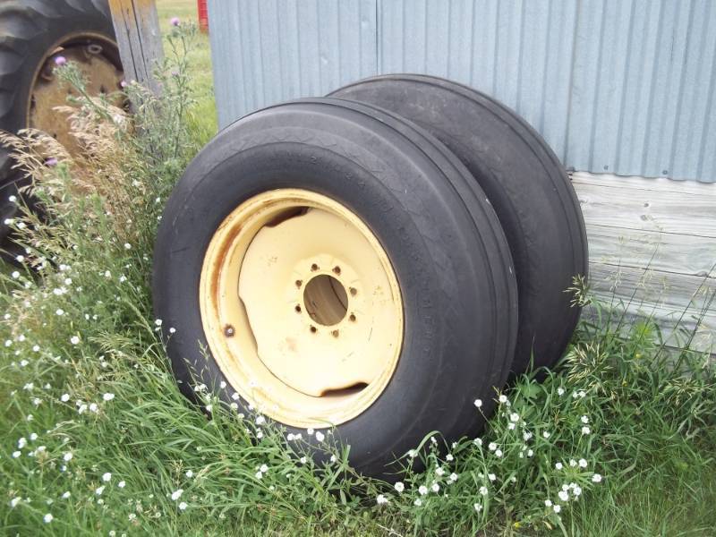 lot 66 image: Pair of Implement tires size 11.25-24