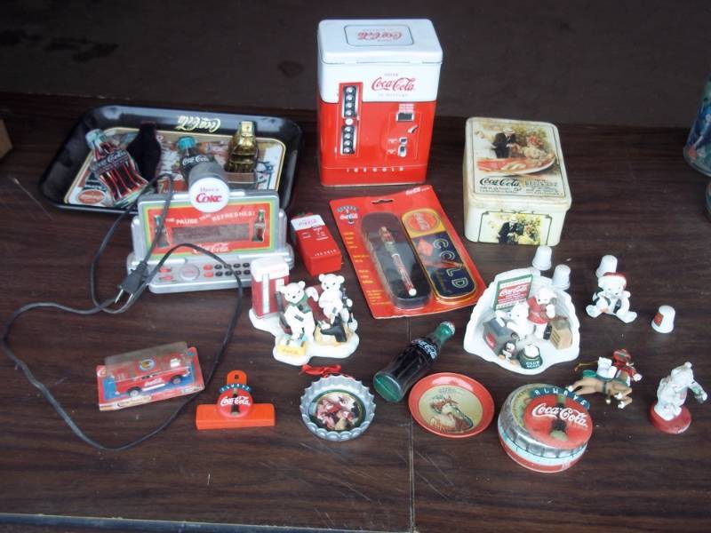lot 68 image: Lot of Coca Cola items including clock, ornaments, etc