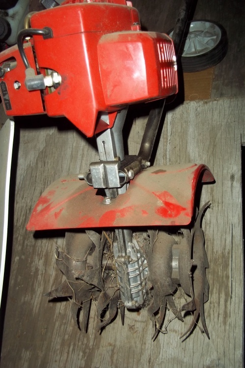 lot 86 image: Mantis Tiller