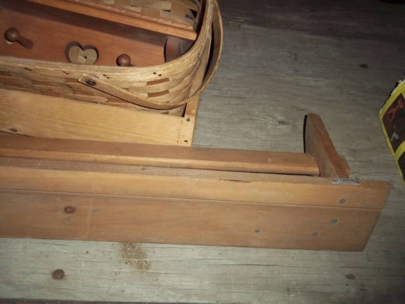 lot 91 image: Lot of shelving and vintage wood basket