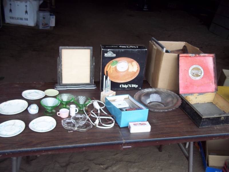 lot 106 image: Lot of Dcor including green depression glass