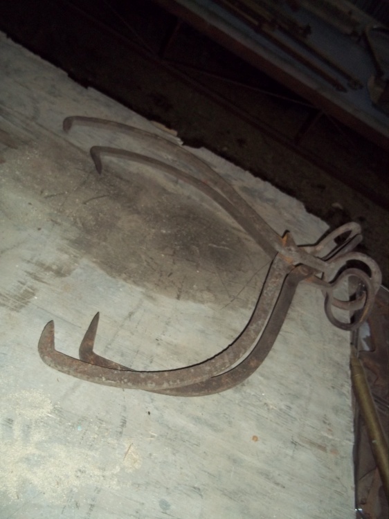 lot 115 image: Pair of Ice tongs