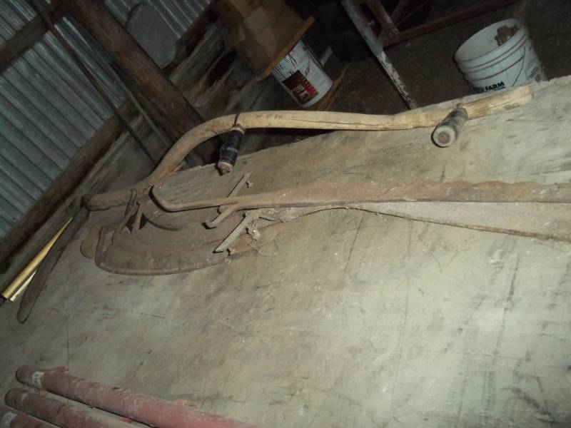lot 116 image: Sy with extra sy blades