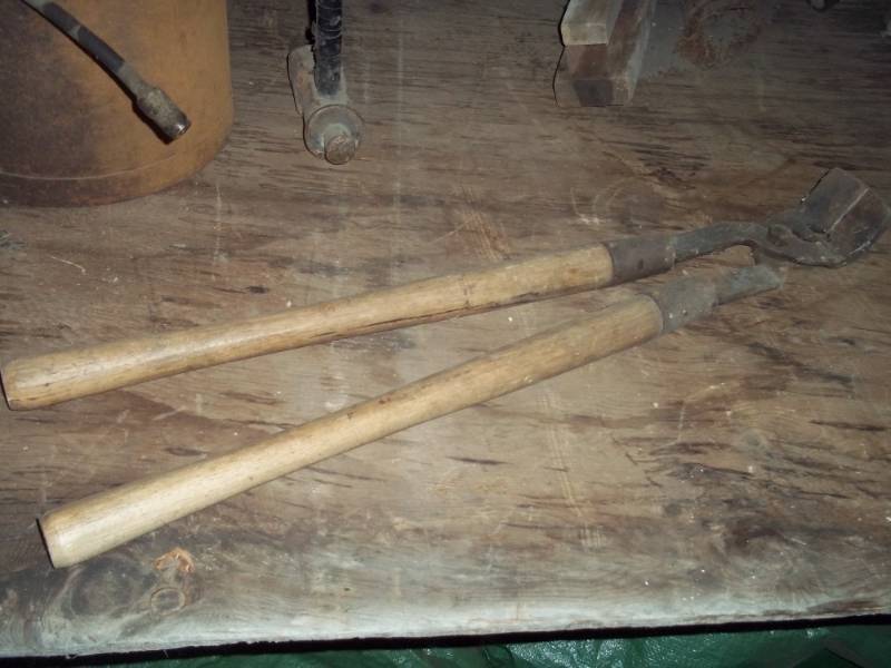 lot 126 image: Hoof Trimmer