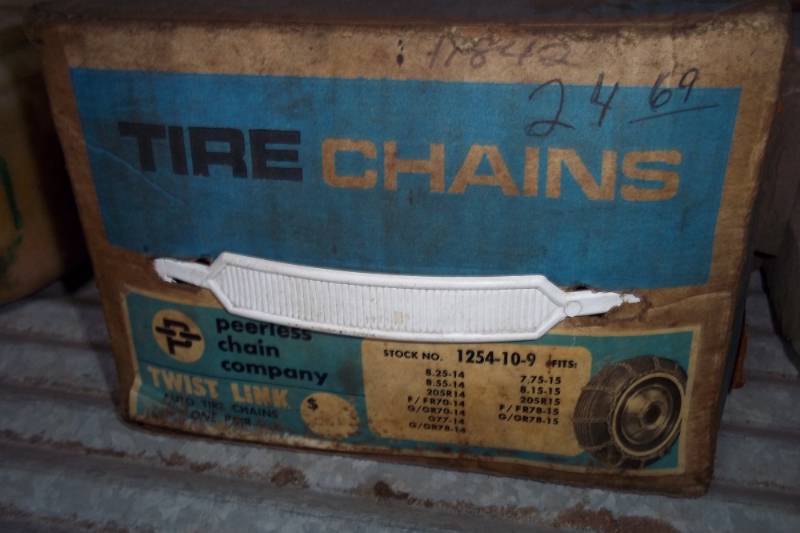 lot 155 image: Pair of auto tire chains