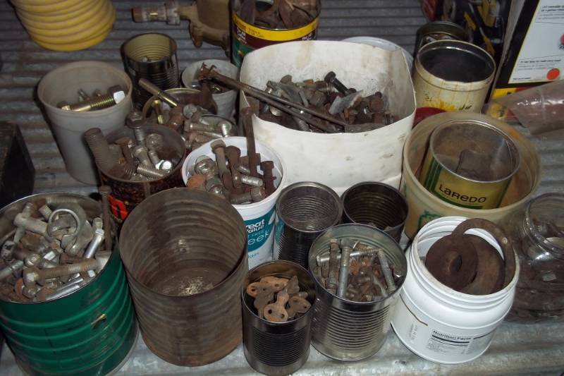 lot 157 image: Assortment of bolts, nuts and washers