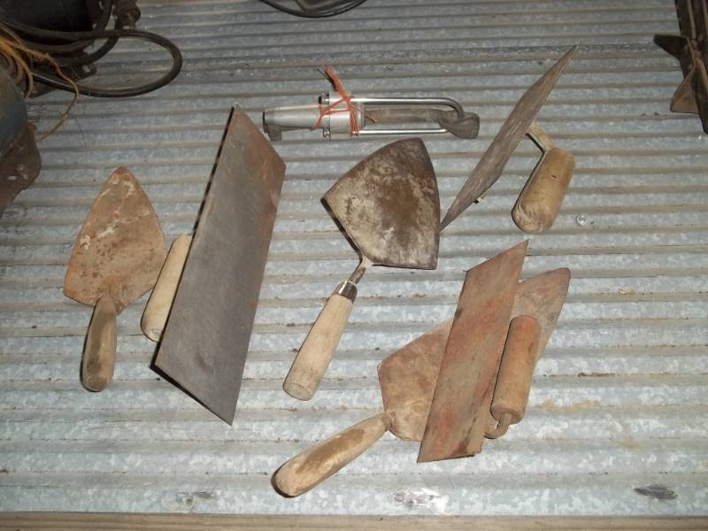 lot 188 image: Lot of Various Trowels