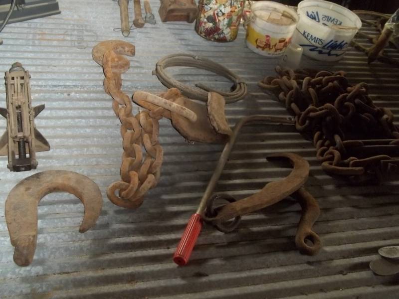 lot 189 image: Super Heavy Duty Chain and Hooks