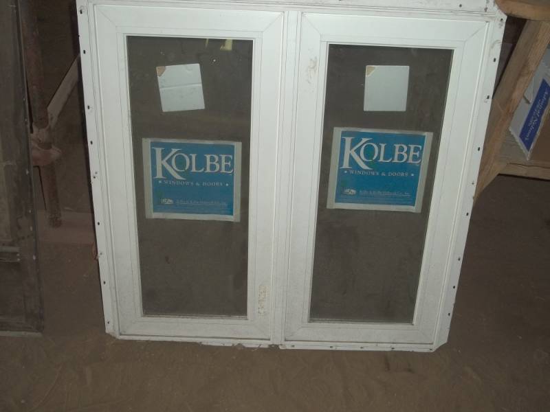 lot 215 image: Vinyl window 36in x 36 in