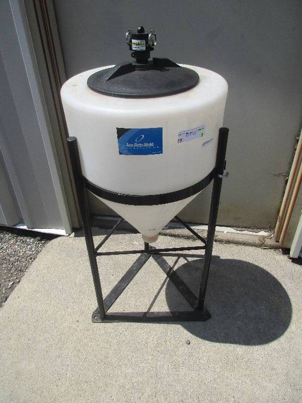 Small poly tank on stand