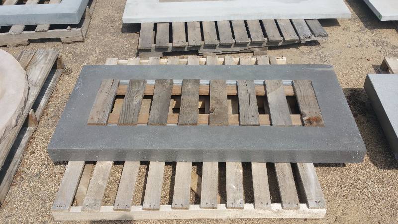 lot 24 image: Rectangle Concrete Table w Reclaimed Pallet Insert