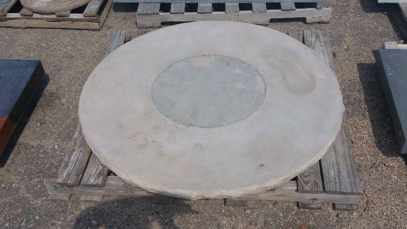 lot 33 image: Circular Concrete Table Top w Rough Hewn Edges