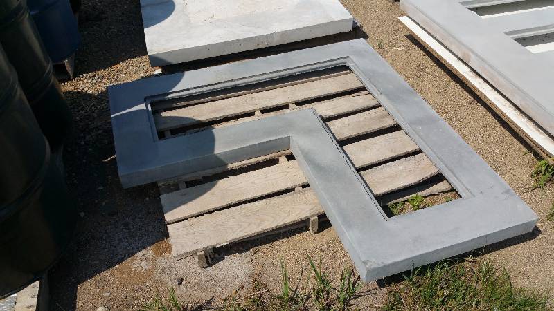 lot 39 image: Right Angle Concrete Table Top  Outdoor Kitchen