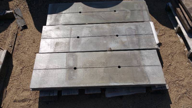 lot 49 image: (11) Woodgrain Rectangle Concrete Pieces