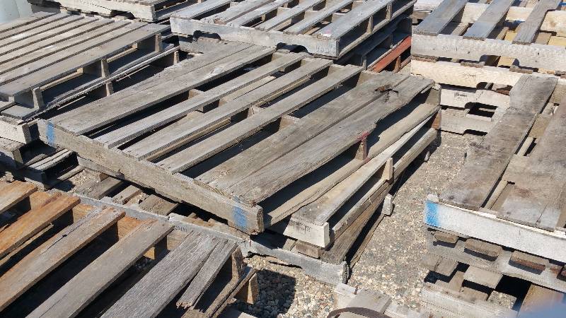 lot 62 image: (4) Four Wood Pallets